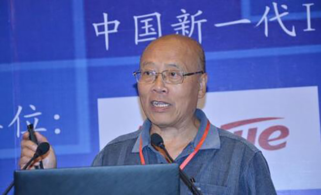 资深信息化专家、原中国信息协会副会长胡小明发表了题为《对新型智慧城市建设顶层设计的思考》的精彩演讲